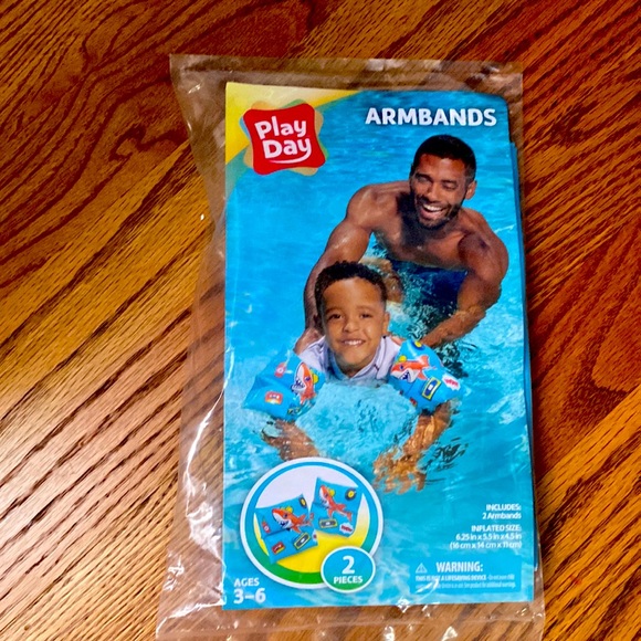 Armbands - Picture 1 of 2